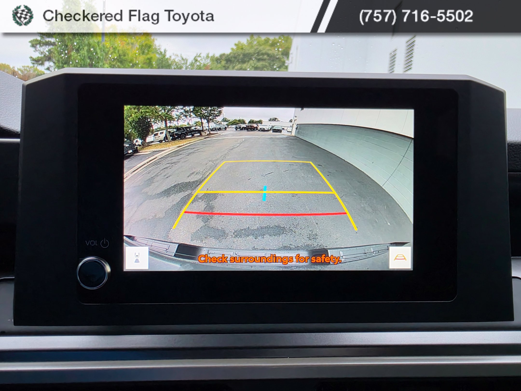 Used 2025 Toyota Tacoma SR5 AWD/4WD image 23