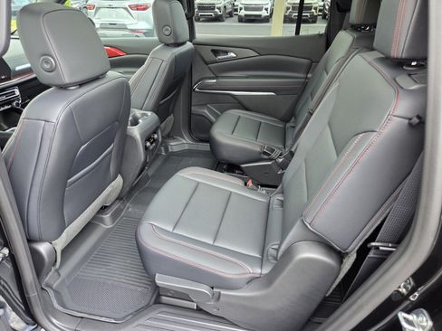 New 2026 Chevrolet Traverse Z71 w/ Driver Confidence Package AWD/4WD image 6