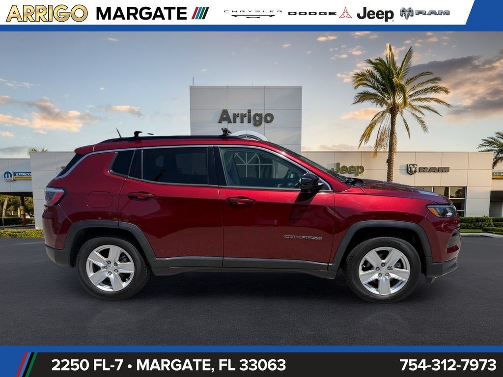Used 2022 Jeep Compass Latitude w/ Convenience Group FWD image 8