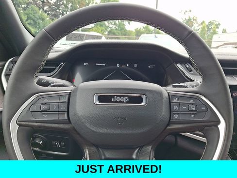 Used 2026 Jeep Grand Cherokee Altitude AWD/4WD image 21