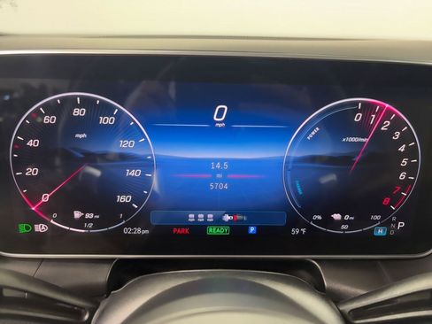 Used 2025 Mercedes-Benz GLC 350e GLC 350e image 15