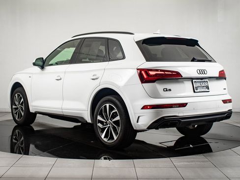 Certified 2024 Audi Q5 2.0T Premium w/ Summer of Audi Package image 6