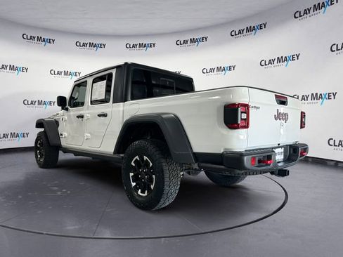 Used 2026 Jeep Gladiator Rubicon AWD/4WD image 3