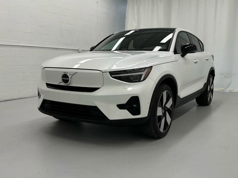 Used 2023 Volvo C40 P8 Recharge Ultimate w/ Protection Package Premier AWD/4WD image 3