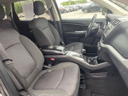 Used 2020 Dodge Journey SE w/ Blacktop Package FWD image 36