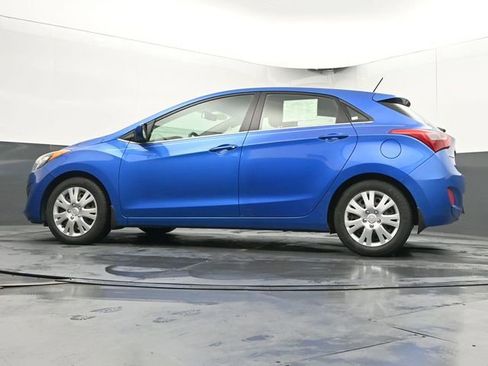 Used 2017 Hyundai Elantra GT image 42