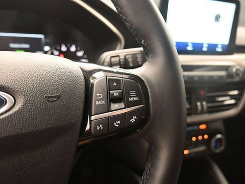 Used 2022 Ford Escape SE w/ SE Sport Appearance Package FWD image 14