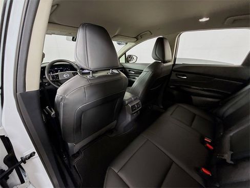 Certified 2025 Nissan Murano SV image 10