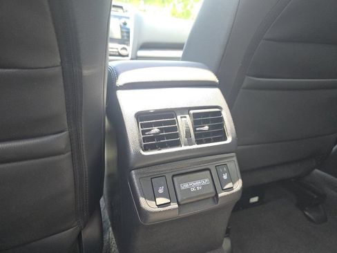 Used 2018 Subaru Outback 2.5i Limited AWD/4WD image 25