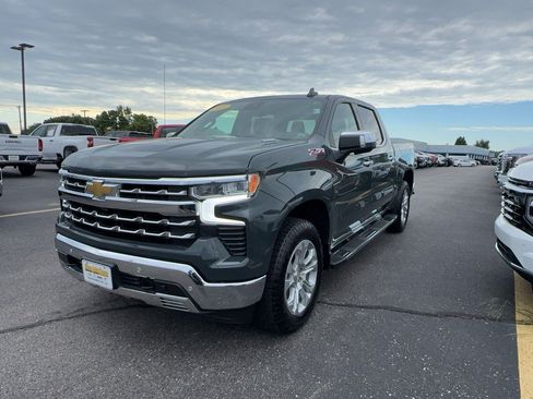 Certified 2025 Chevrolet Silverado 1500 LTZ w/ LTZ Premium Package AWD/4WD image 8