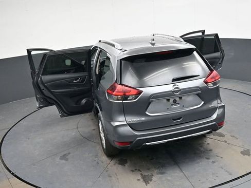 Used 2018 Nissan Rogue SV image 37