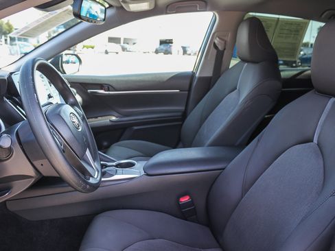 Used 2022 Toyota Camry LE w/ Convenience Package image 19