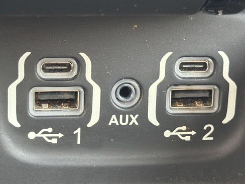 Used 2022 RAM 1500 Limited w/ Bed Utility Group RWD image 32