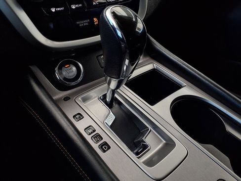 Used 2024 Nissan Murano SV w/ SV Midnight Edition Package image 18