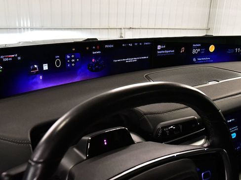 Used 2025 Lincoln Navigator Reserve AWD/4WD image 17