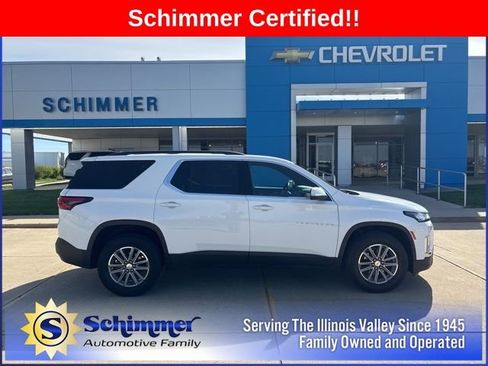 Used 2023 Chevrolet Traverse LT FWD image 1