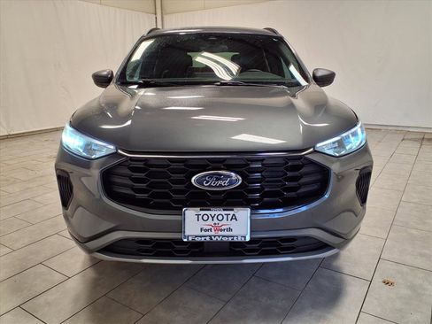 Used 2023 Ford Escape ST-Line w/ Equipment Group 301A image 2