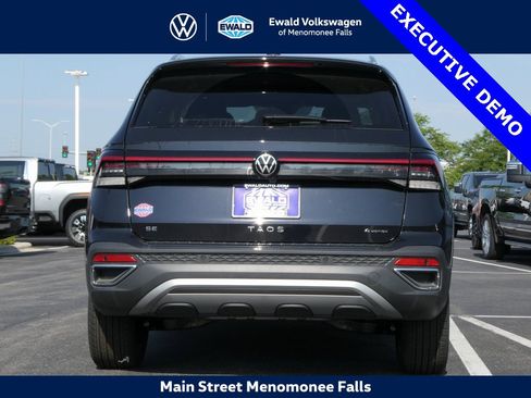 New 2025 Volkswagen Taos SE image 25