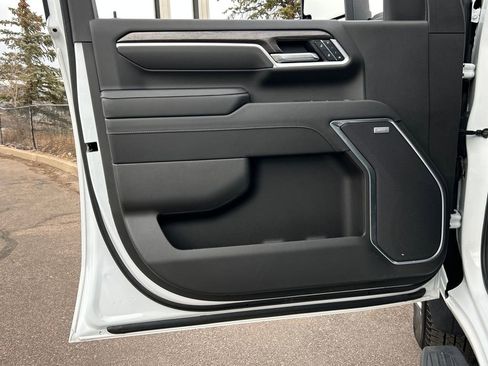 Used 2025 Chevrolet Silverado 3500 LTZ w/ LTZ Plus Package image 28