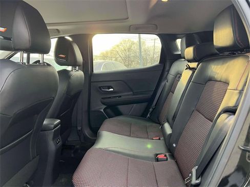 Used 2025 Nissan Kicks SR w/ SR Premium Package image 11