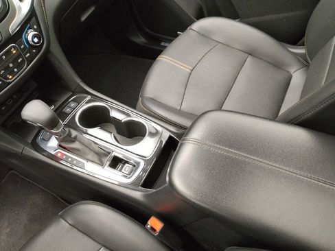 Used 2022 Chevrolet Equinox Premier AWD/4WD image 26