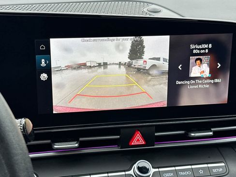 Used 2024 Hyundai Elantra SEL image 20