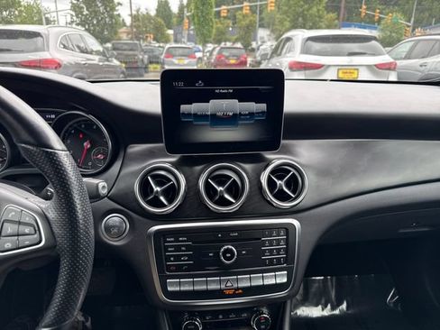 Used 2019 Mercedes-Benz GLA 250 4MATIC image 21