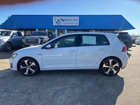 Used 2017 Volkswagen GTI S image 8