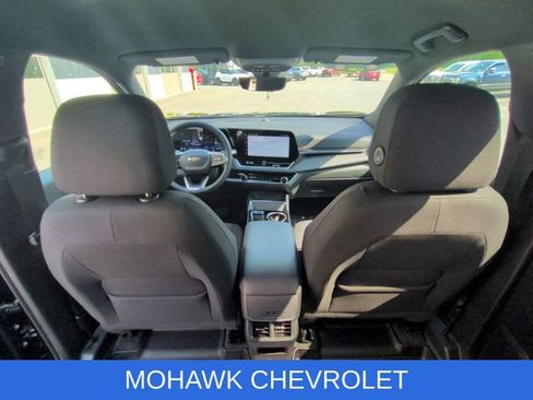 Certified 2025 Chevrolet Equinox LT w/ Safety and Technology Package AWD/4WD image 21