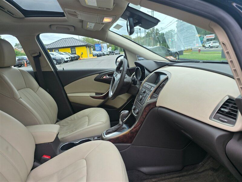 Used 2013 Buick Verano Leather FWD image 18