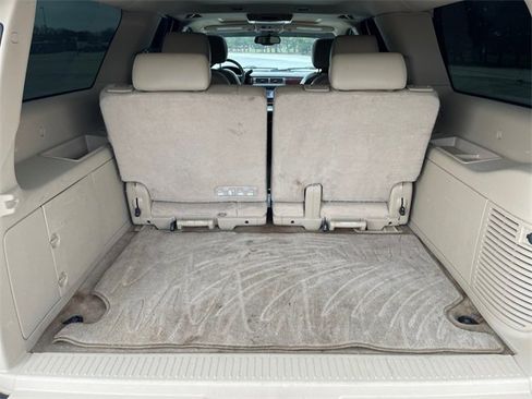 Used 2011 Chevrolet Suburban LTZ image 21