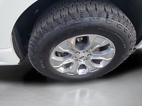 Used 2022 Ford F150 Platinum w/ Equipment Group 701A High image 13