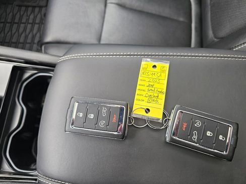 Used 2023 Jeep Grand Cherokee Overland w/ Adv Protech Group III image 28
