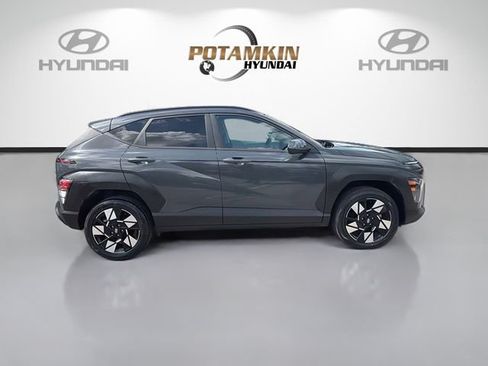 Used 2024 Hyundai Kona SEL w/ Convenience Package AWD/4WD image 4