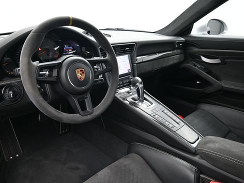 Certified 2019 Porsche 911 GT3 RS image 4