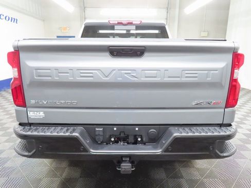 Used 2023 Chevrolet Silverado 1500 ZR2 w/ Technology Package image 40