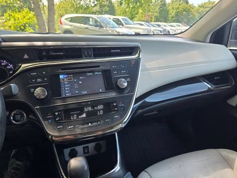 Used 2014 Toyota Avalon XLE FWD image 16