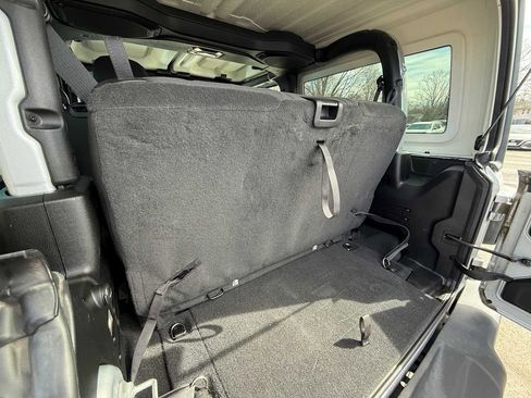 Used 2022 Jeep Wrangler Willys image 22