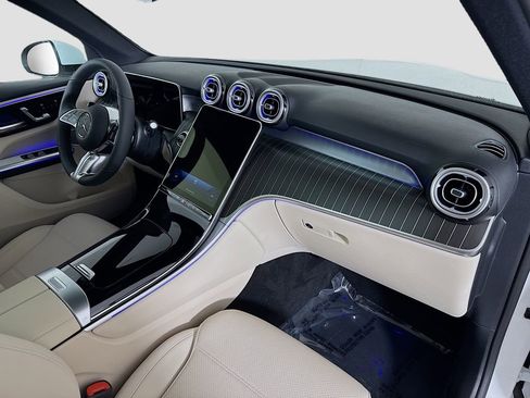 Used 2026 Mercedes-Benz GLC 300 4MATIC image 30