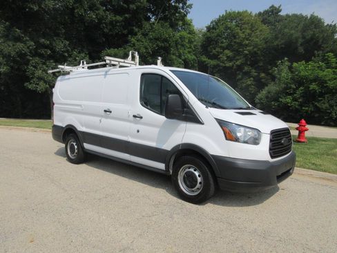 Used 2018 Ford Transit 150 130 Low Roof RWD image 3