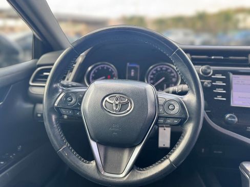 Used 2020 Toyota Camry SE image 26