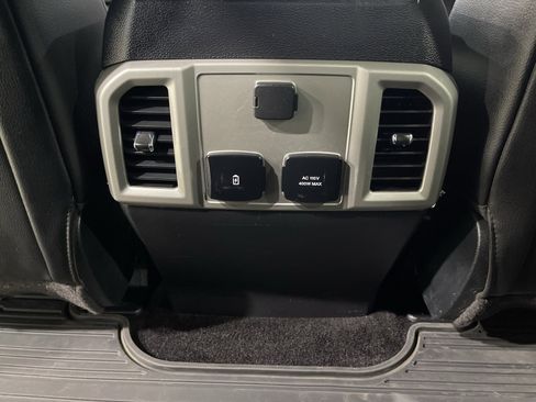 Used 2017 Ford F150 Lariat image 20