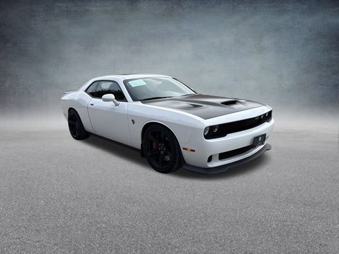 Used 2018 Dodge Challenger SRT Hellcat image 8