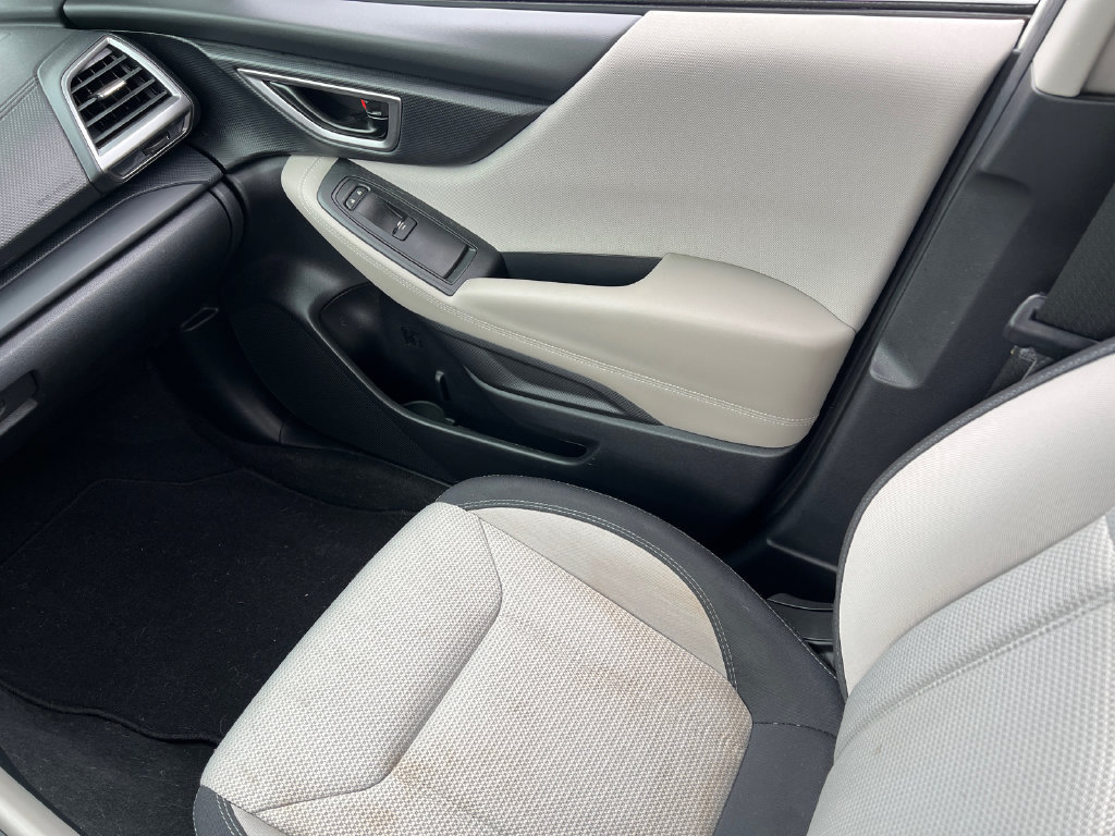 Used 2022 Subaru Forester AWD/4WD image 17