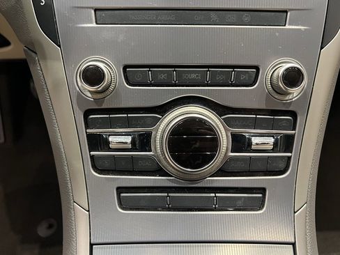 Used 2019 Lincoln MKZ Premiere image 38