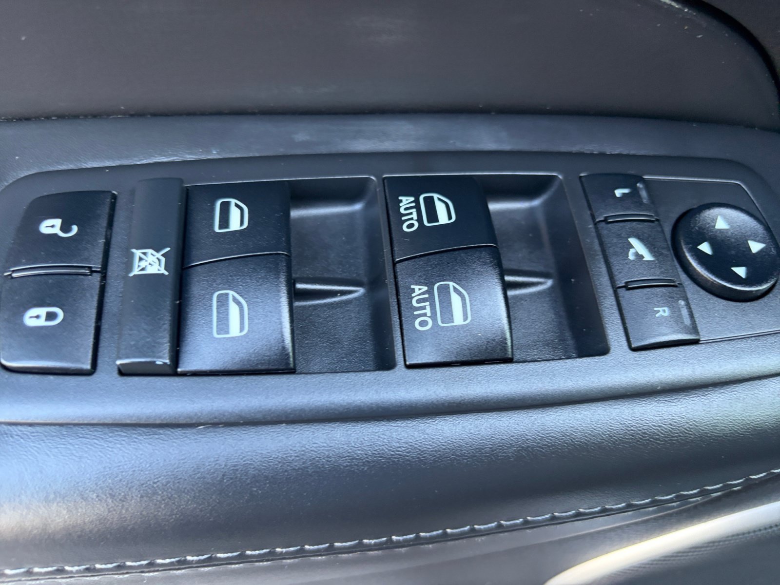 Used 2019 Jeep Grand Cherokee Summit AWD/4WD image 13