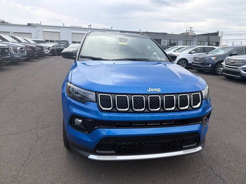 Used 2023 Jeep Compass Limited AWD/4WD image 8