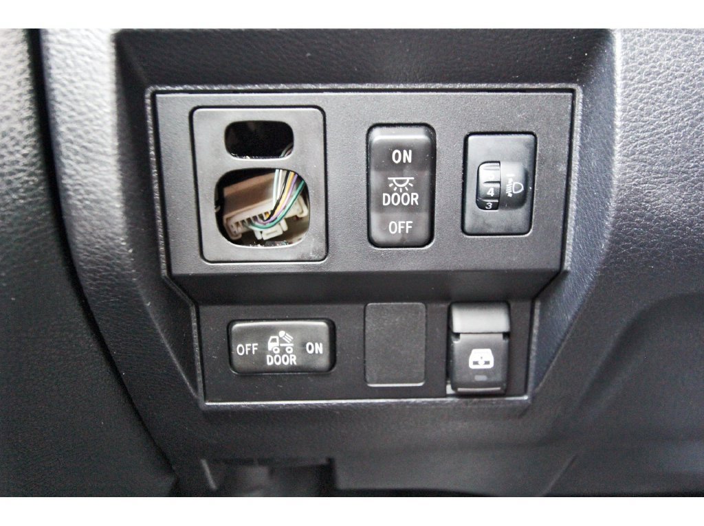 Used 2017 Toyota Tundra SR5 RWD image 24