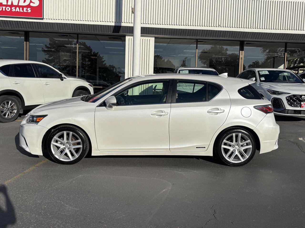 Used 2016 Lexus CT 200h w/ Seat Comfort Package FWD image 15