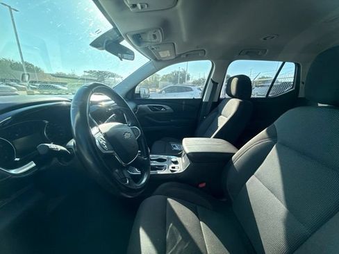 Used 2020 Chevrolet Traverse LT FWD image 8